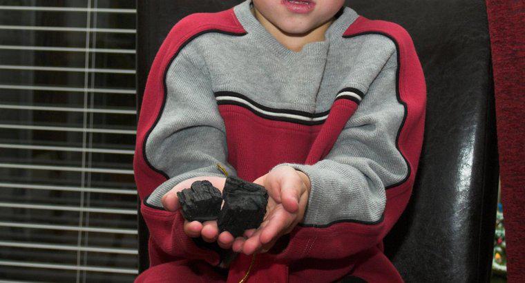 De ce copiii răi primesc cărbunele de Crăciun?