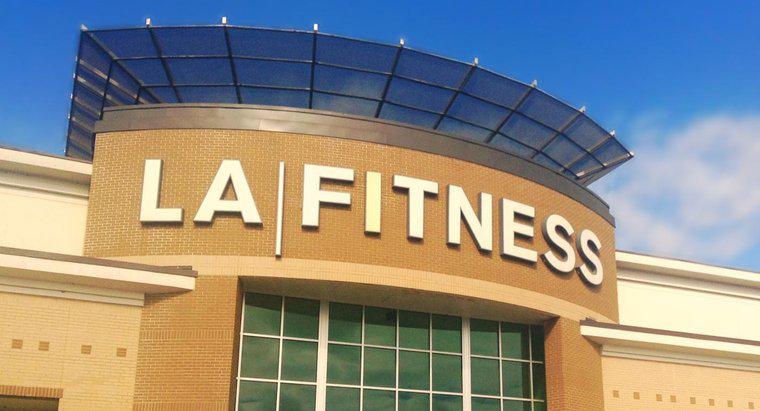 Ce facilități oferă LA Fitness?