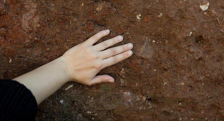 Cât de mult cântărește un metru cubic de sol?