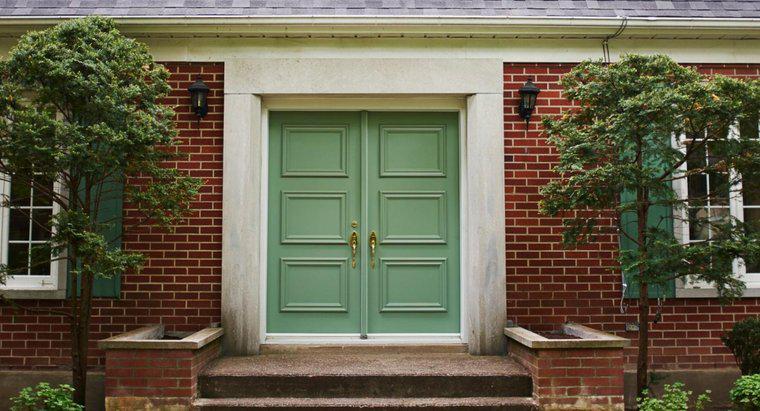 Cum eliminați mucegaiul și mucegaiul din ușile exterioare?