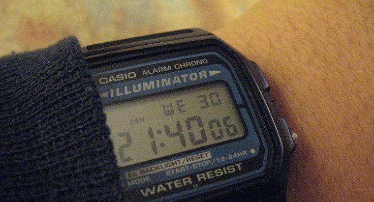 Cum stabilești timpul pe un ceas de iluminat Casio?