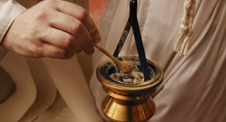 Ce este un simbol al sacramentului sfintelor ordine?