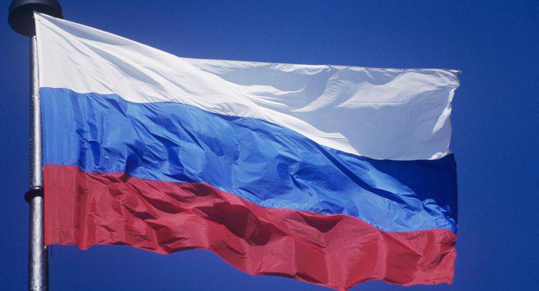 Ce reprezintă culorile de pe steagul rusesc?