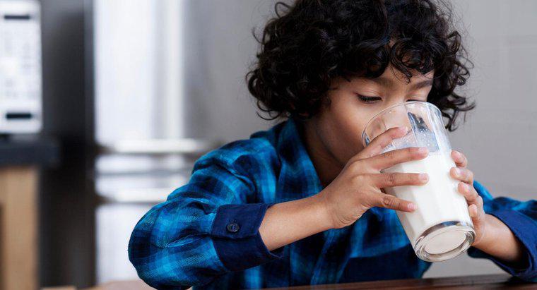 De ce laptele se îngheață mai repede decât alte lichide?