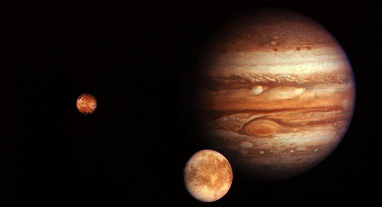 Cât de mulți sateliți are Jupiter?