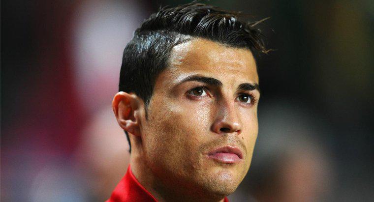 Care gel de păr îl folosește Cristiano Ronaldo?