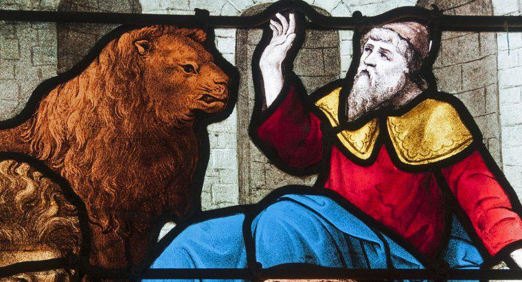 Care sunt unele dintre utilizările simbolice ale leilor din Biblie?