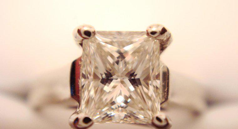 De ce sunt diamantele atât de valoroase?
