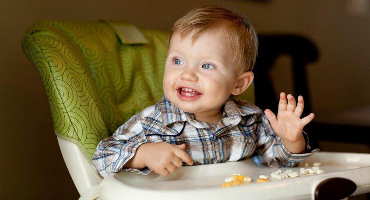 La ce vârstă poate bebelușul să mănânce Cheerios?