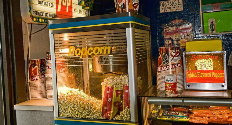 Cât de multe calorii sunt într-un mic film de teatru Popcorn?