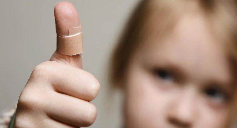Cine a inventat Band-Aid-ul?