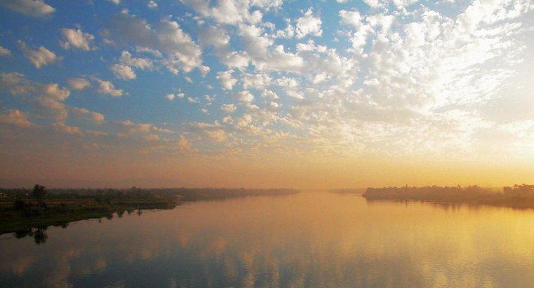 De ce râul Nilului era atât de important pentru egipteni?