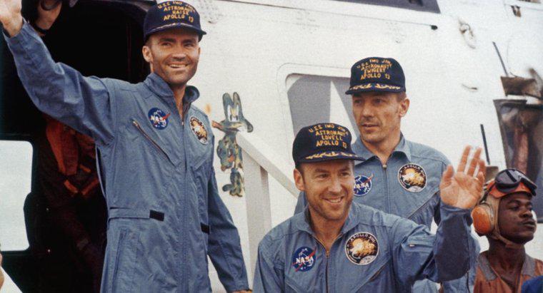 Ce a mers prost cu Apollo 13?