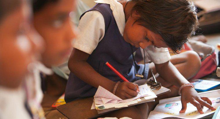 Cum îmbunătățiți sistemul de învățământ din India?