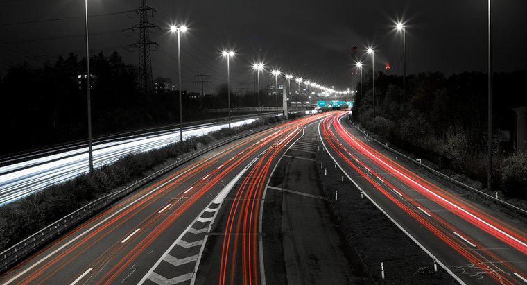 Ce se întâmplă dacă ați alerga afară din gaz pe autostradă?