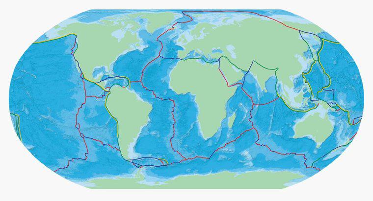 Care sunt cele două tipuri de plăci tectonice?