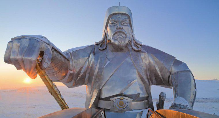 Cât de înalt a fost Genghis Khan?