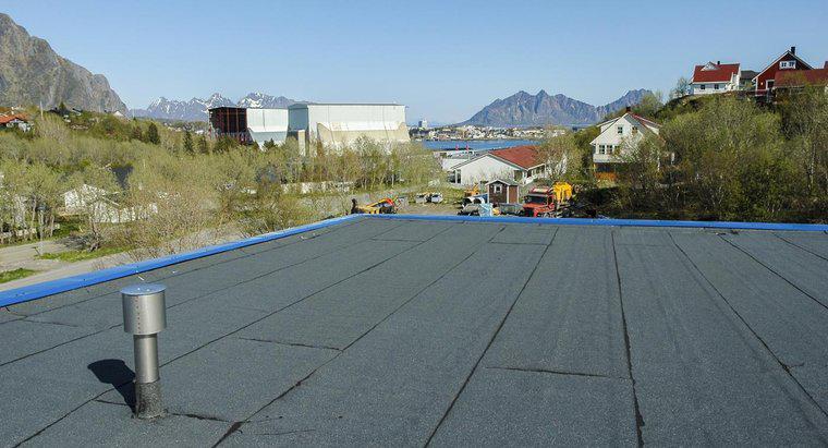 Care sunt materialele bune pentru acoperișurile plate?