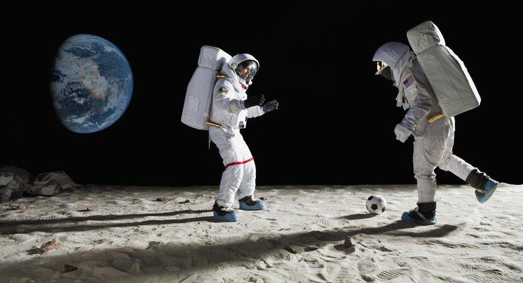 Ce trebuie să supraviețuiască astronauții în spațiu?