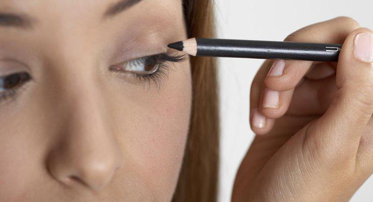 Cum preveni slimming Eyeliner?