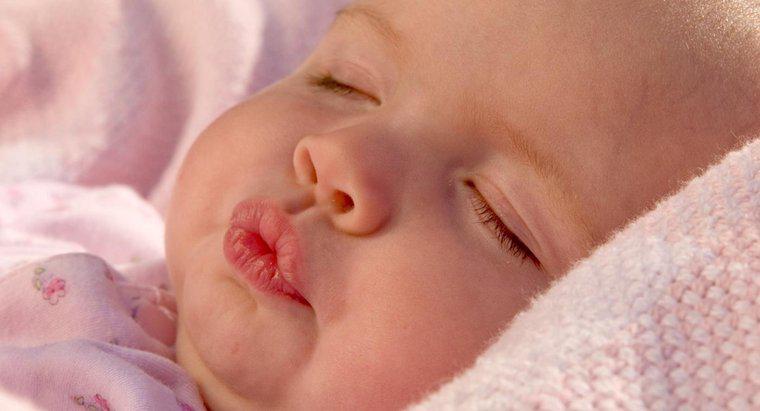 Cum poți trata șuierăluțele pe un nou-născut?