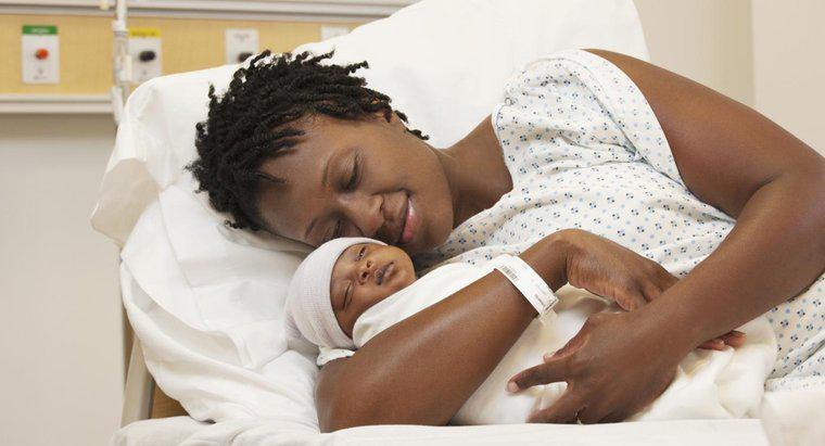 Ce culoare sunt bebelușii negri la naștere?