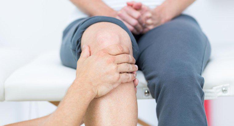 Care sunt simptomele cheagurilor de sânge la nivelul picioarelor?