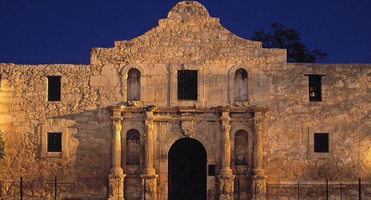 Care sunt unele fapte despre Alamo?