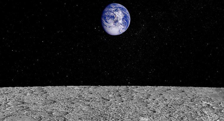 Cum Diametrul Lunii se compară cu distanța dintre Pământ și Lună?