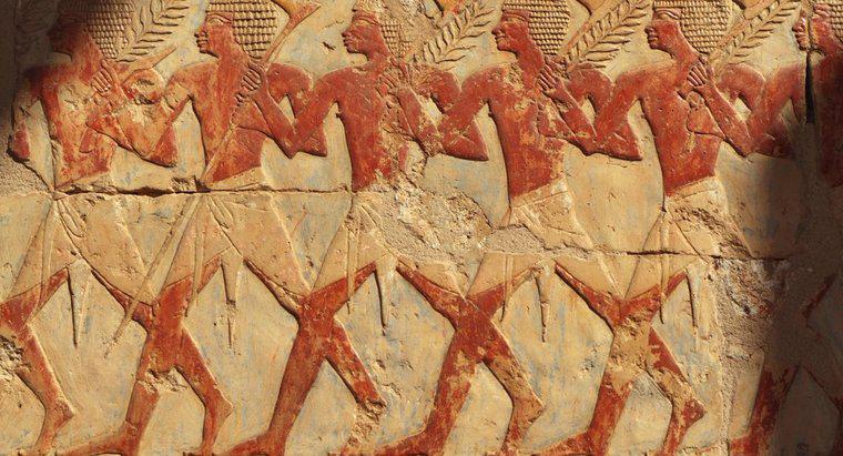 Ce au purtat faraonii egipteni vechi?