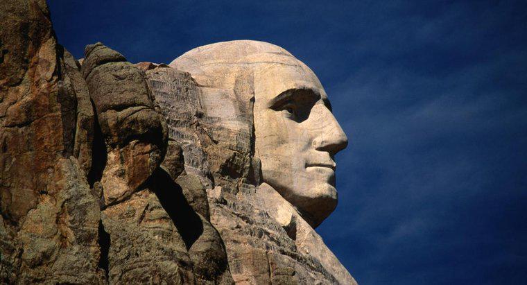 Ce precedente au fost stabilite de George Washington?