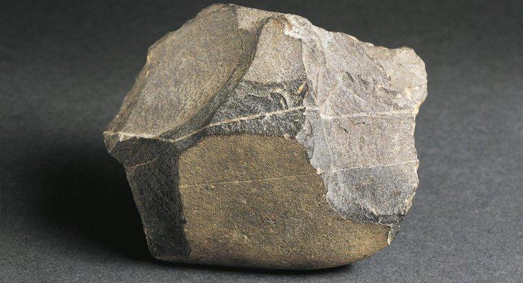 Care sunt unele invenții de epoca de piatră?