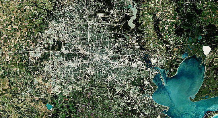 Unde puteți vizualiza imagini prin satelit live ale casei dvs.?