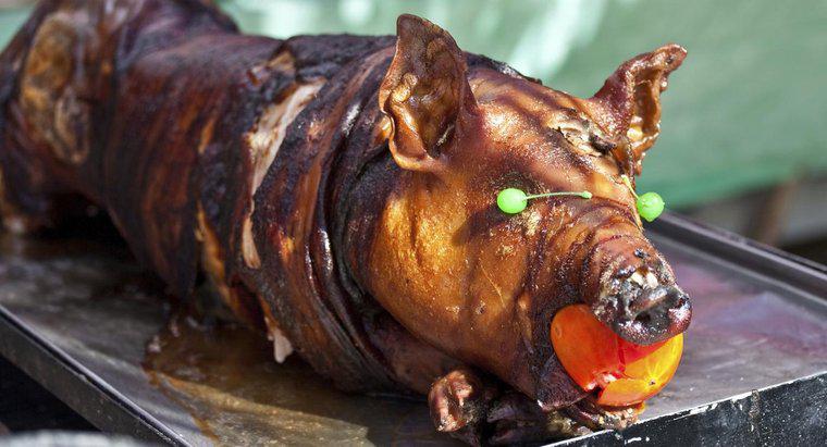 Care este tradiția unui Apple într-o gură de porc?