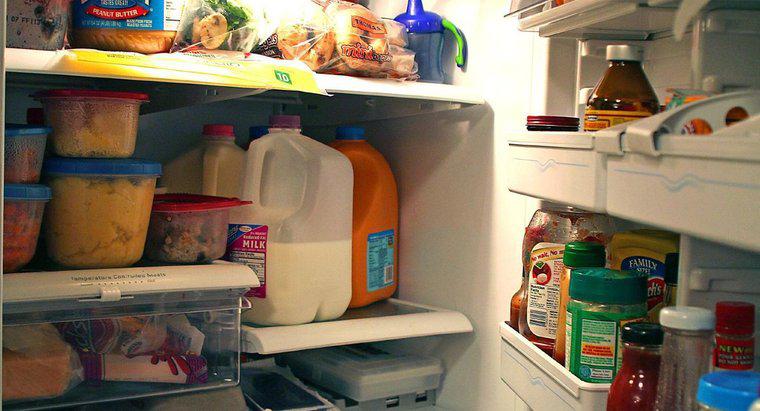 Cât de multe wați aduce un frigider?