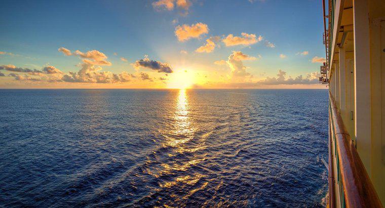 Care sunt numele oceanelor Pământului?