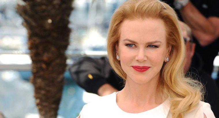Cât de multe ori a fost Nicole Kidman gravidă?