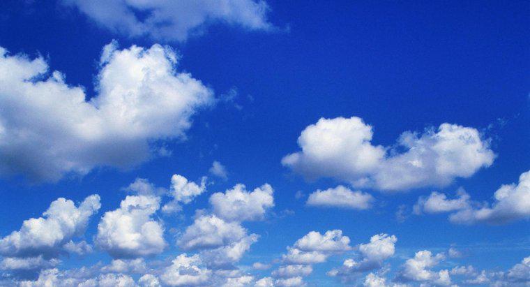 Care este numele de nori care arata ca bile de bumbac?