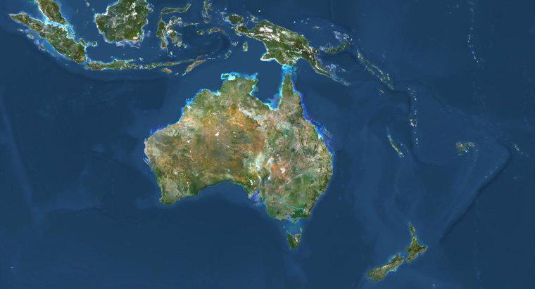 Unde este Noua Zeelandă situată în raport cu Australia pe o hartă?