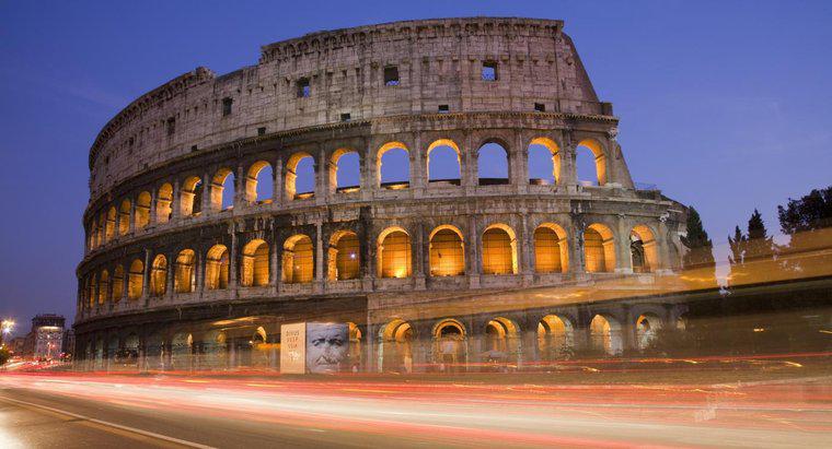 Cât timp a luat-o pentru a construi Colosseumul?