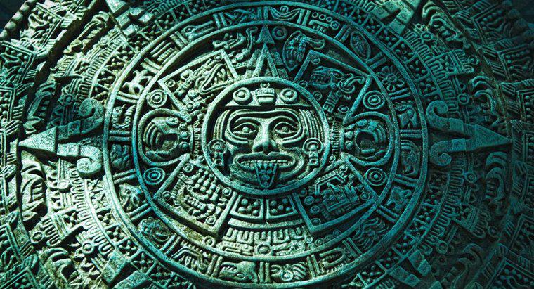 Ce contribuții făcute de azteci au influențat societatea de astăzi?