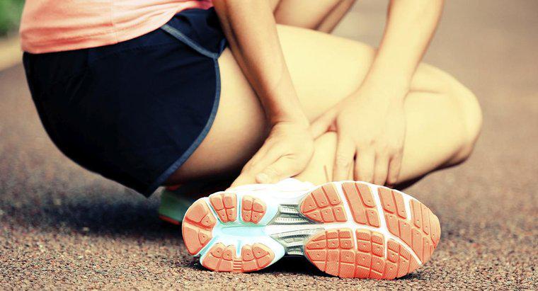 Care sunt unele cauze de amorțeală, furnicături și dureri de picioare?
