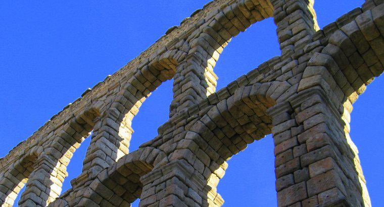 Cum influențează arhitectura romană Societatea modernă?