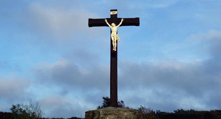 Care au fost dimensiunile crucii lui Isus?