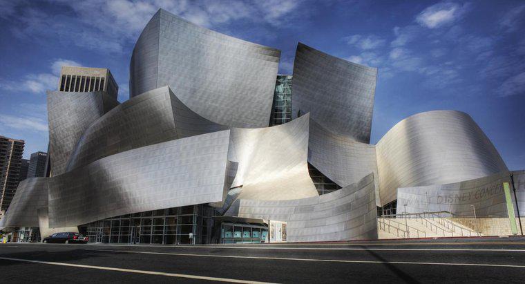 Care este tema de design și filozofia lui Frank Gehry?
