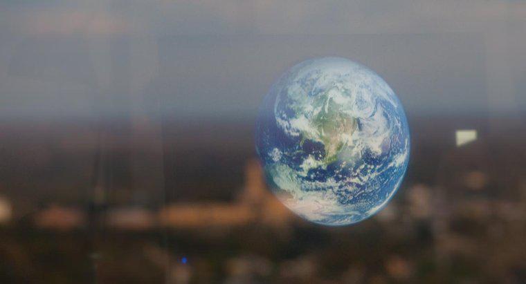 De ce este o vedere globală a Pământului diferită de vizualizarea hărții?