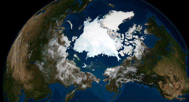 Cât de departe este Rusia din Alaska?