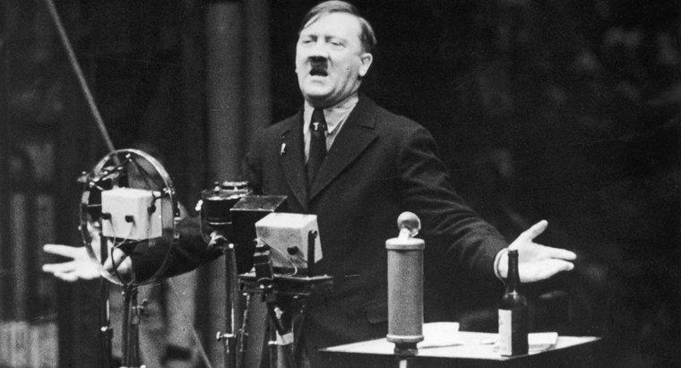 Care era înălțimea lui Adolf Hitler?