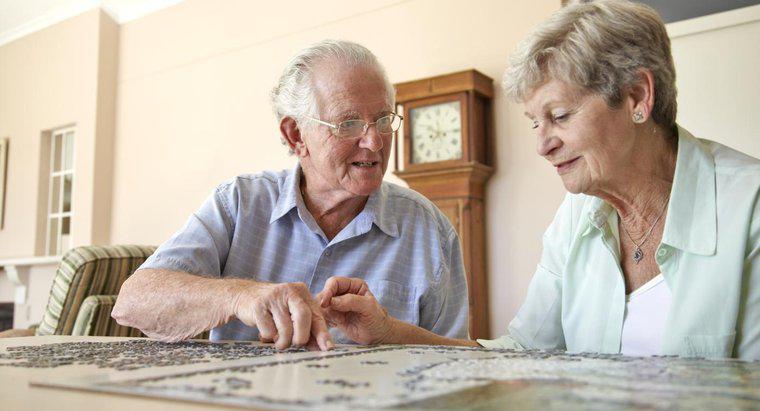 Care sunt simptomele de demență la vârstnici?